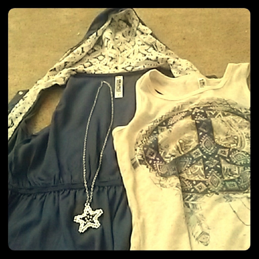 Shirt jacket\sweater with necklace
